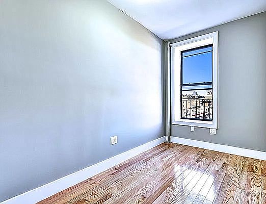 5th image of 403 W 205th St APT 34