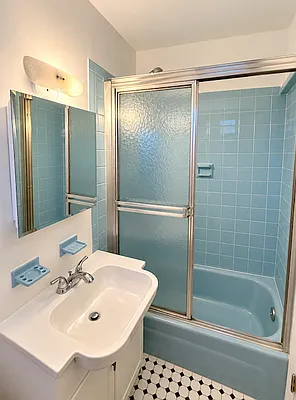Bathroom, photo 3
