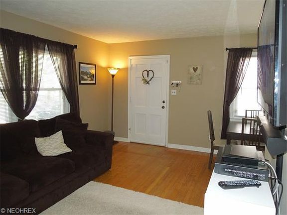 4th image of 2557 25th St