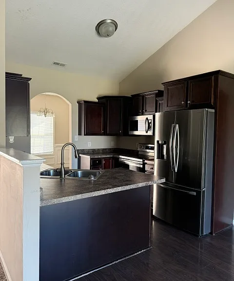 705 Stafford Ln — Photo 5