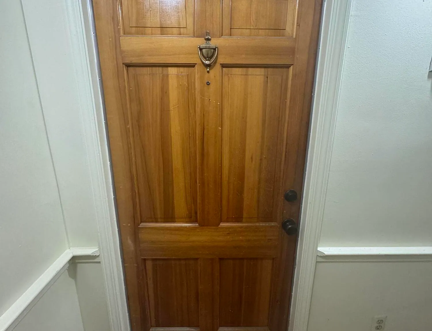1 bed, 1.0 bath, $925 — Photo 2