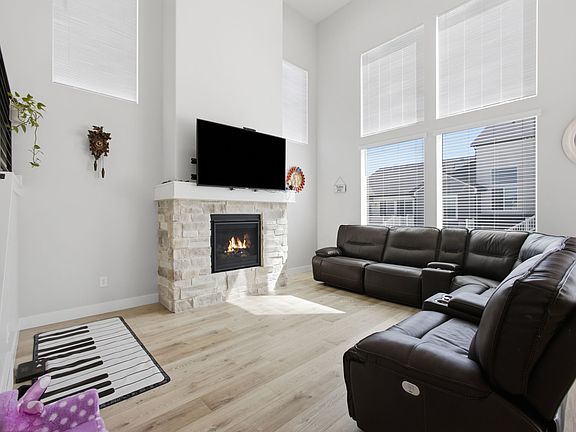 Living room ft fire place