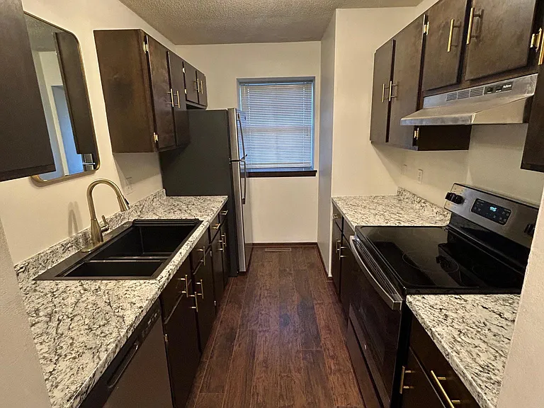 808 Dondee Dr #808 — Photo 4