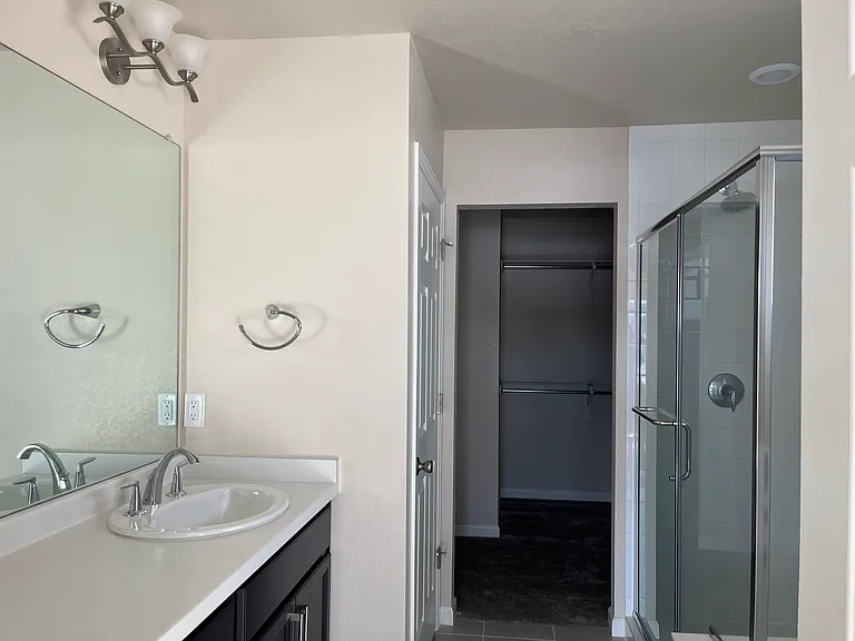 2465 Andrew Dr — Photo 37
