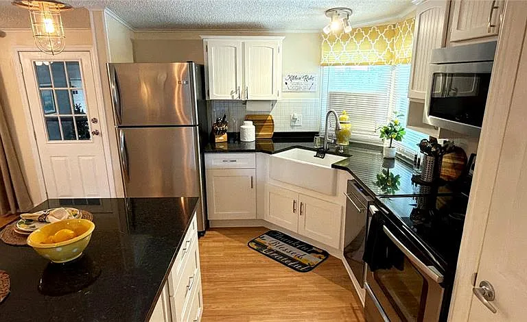 161 Greenview Dr #161 — Photo 6