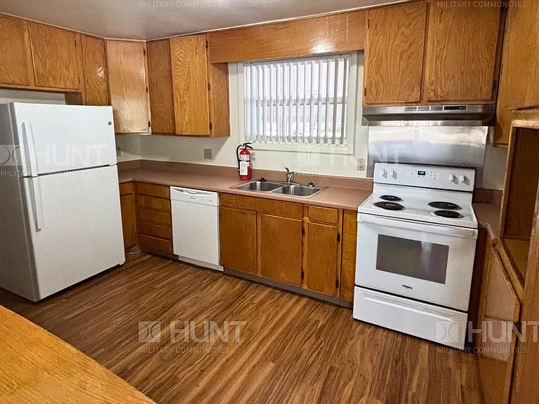 198 E Dove Ln — Photo 9