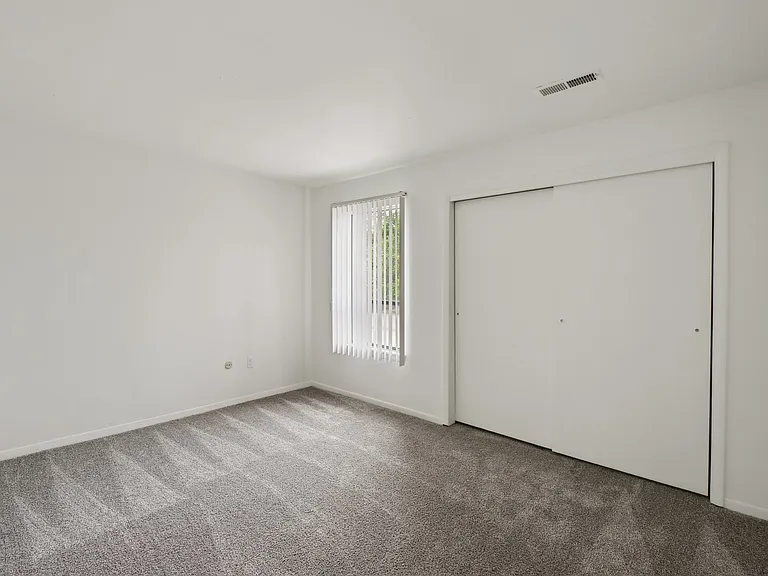 Kimberly Club Apartments — Photo 83