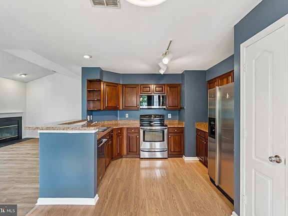 4th image of 5636 Willoughby Newton Dr Unit 35