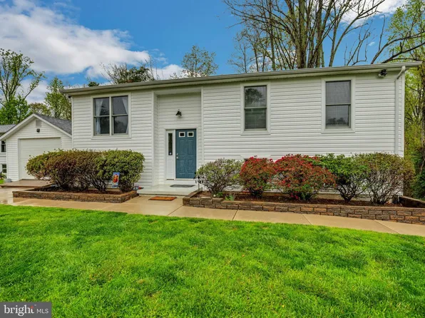 5031 Harvard St, Saint Leonard, MD 20685