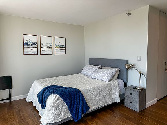 3rd image of 1122 N Clark St APT 3307