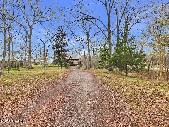 3rd image of 1022 S River Dr