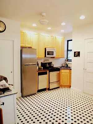 Rented by Temple Morrow LLC | media 25