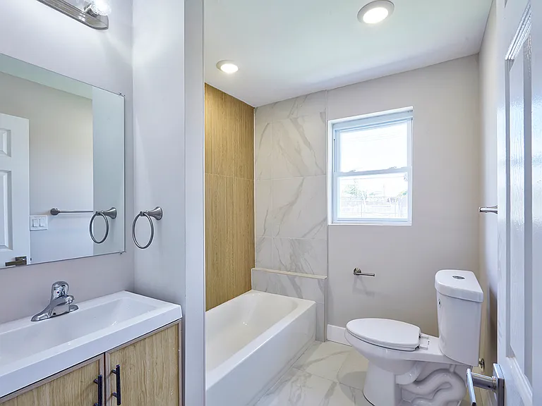 1038 E Mount Pleasant Ave — Photo 5