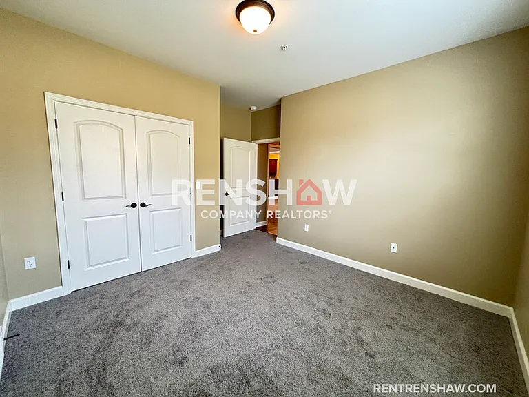1395 Calumet Farms Dr — Photo 9