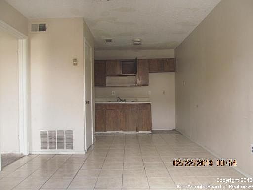 5th image of 1051 Gillette Blvd #600