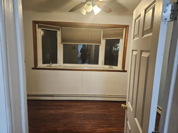 289 Nagel Street image 15 of 18