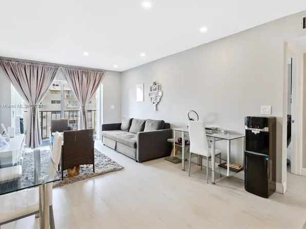 3642 NE 171st St APT 504, North Miami Beach, FL 33160