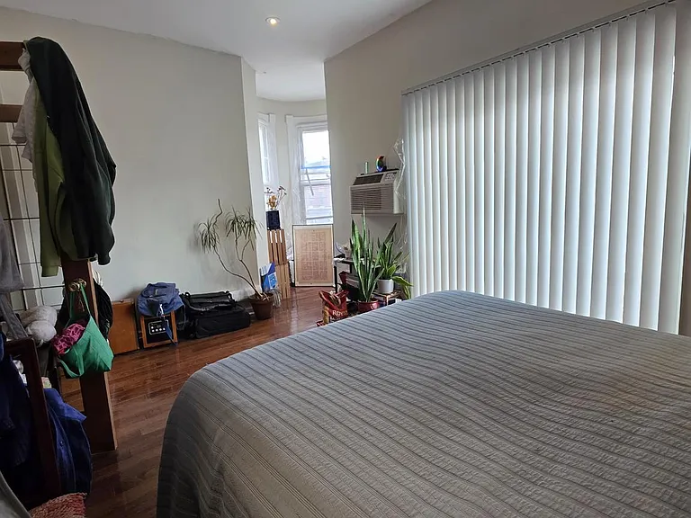 4043 Spring Garden St #2F — Photo 11