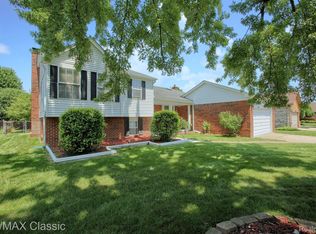 3625 Alderdale Dr, Sterling Heights, MI