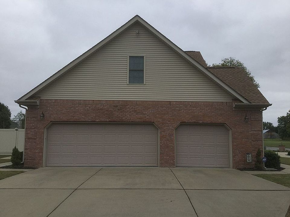 2nd image of 43 Deerfield Ln