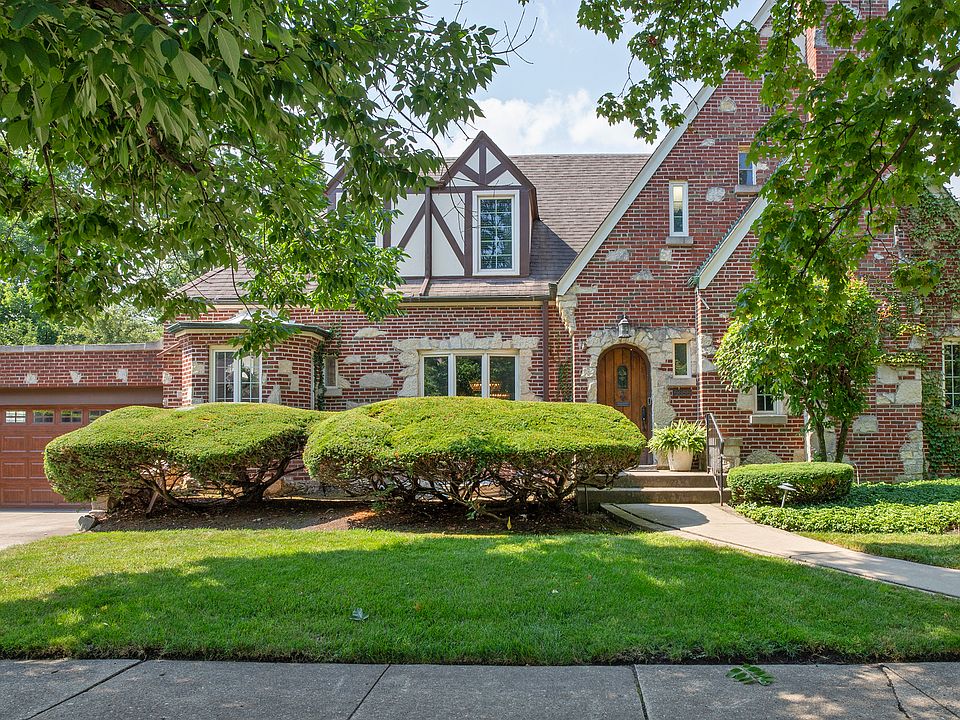 1st image of 6656 N Sauganash Ave