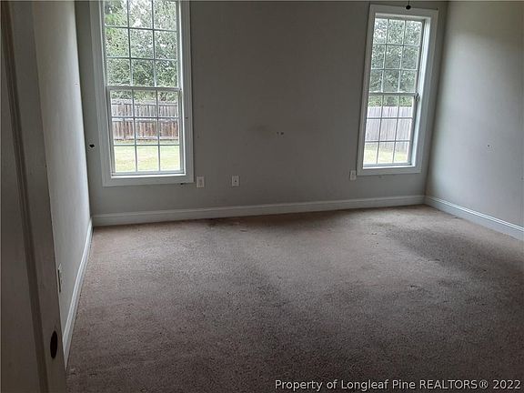 5th image of 1104 Ronald Reagan Dr