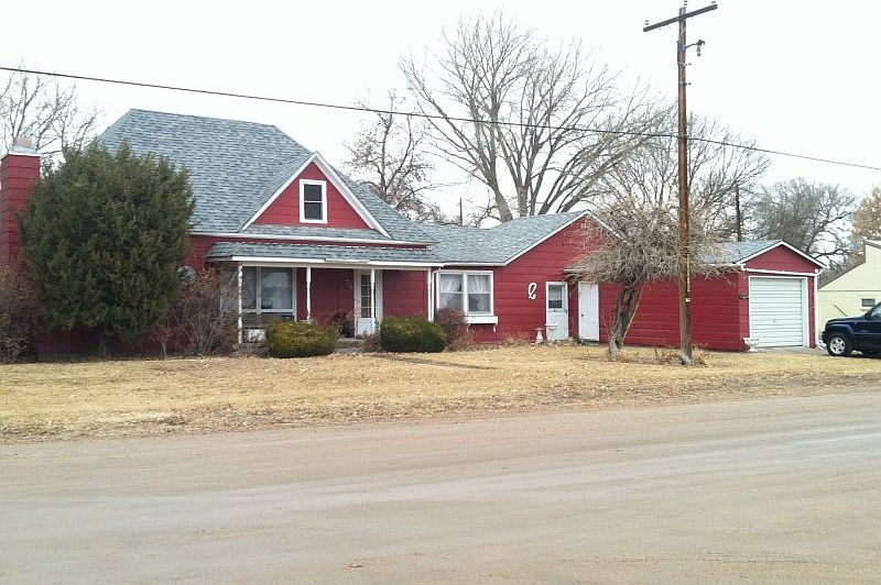 1st image of 215 W Parker St
