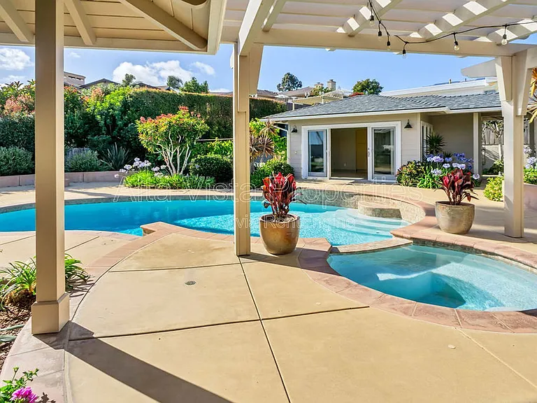 5940 La Jolla Mesa Dr — Photo 18