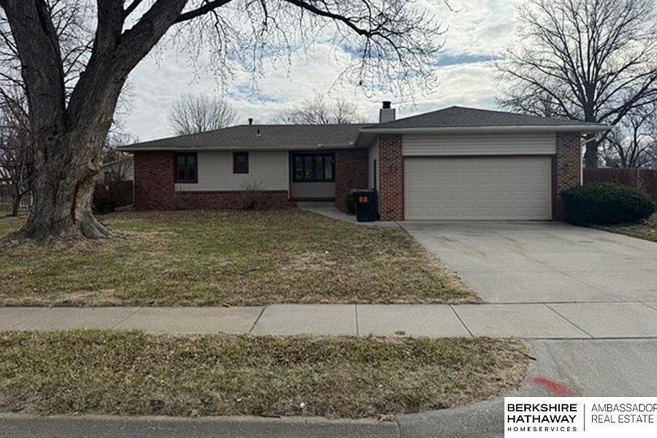 1st image of 3010 Snead Dr