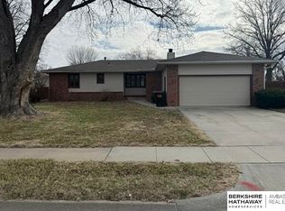 3010 Snead Dr, Fremont, NE 68025
