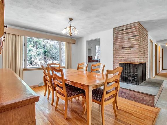 5th image of 485 Meadow Ln