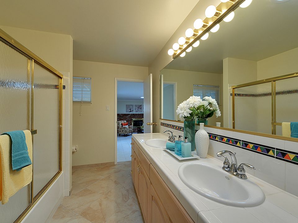 2nd image of 5217 Bucknall Rd