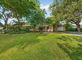 8340 SW 151st St, Palmetto Bay, FL 33158