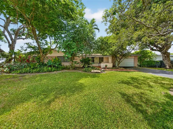 8340 SW 151st St, Palmetto Bay, FL 33158