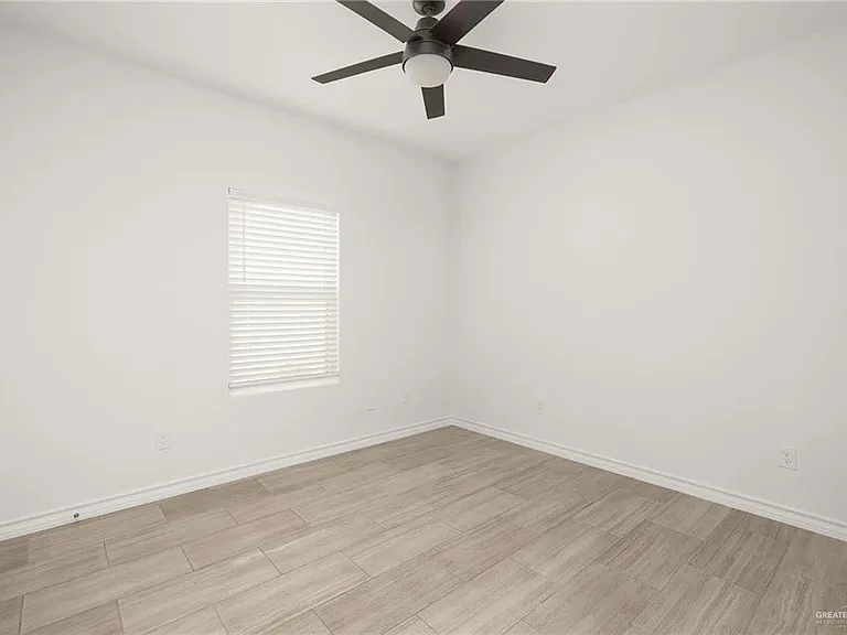 913 W Kohala Ave #3 — Photo 10