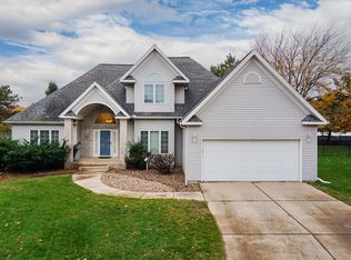 3502 Whisper Way, Bloomington, IL 61704