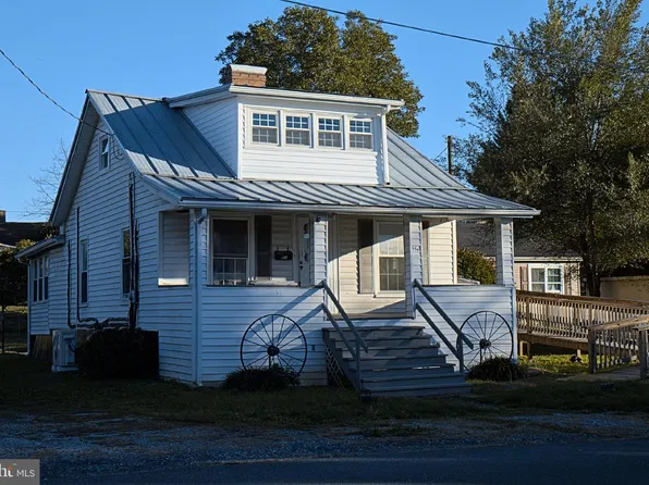 556 Sherwood Ave, Waynesboro, VA 22980