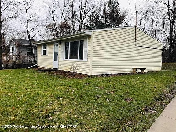2nd image of 807 Elmwood St