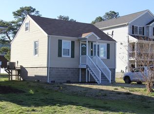 15 Freeman Dr, Poquoson, VA 23662