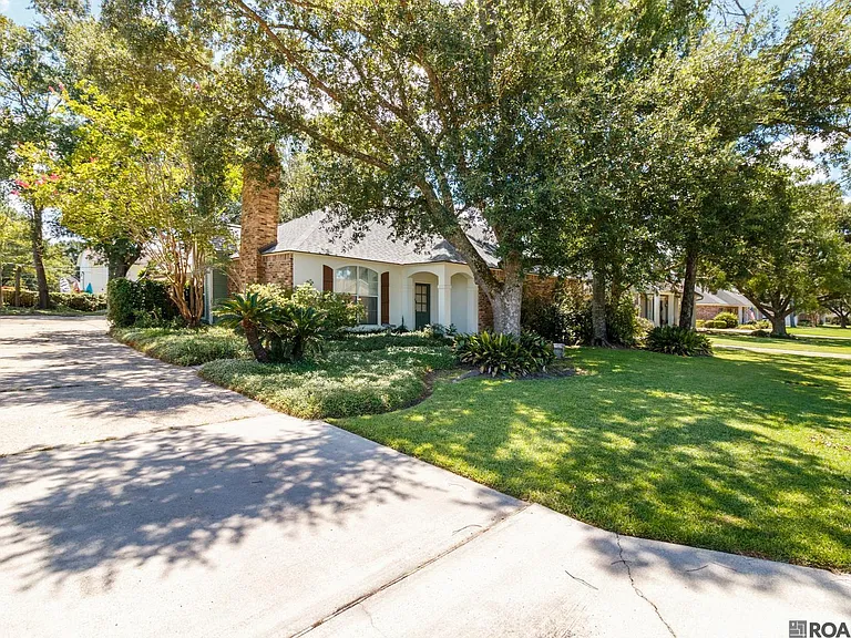 11918 Spring Meadow Dr — Photo 4