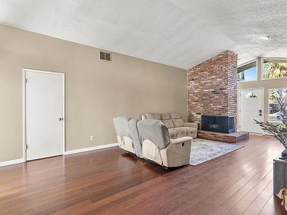 5th image of 3724 Stanislaus St