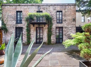111 W Charlton St, Savannah, GA 31401