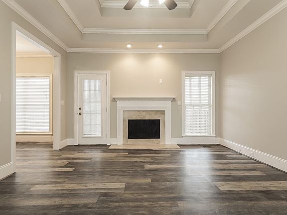 2nd image of 384 Waterford Cove Trl