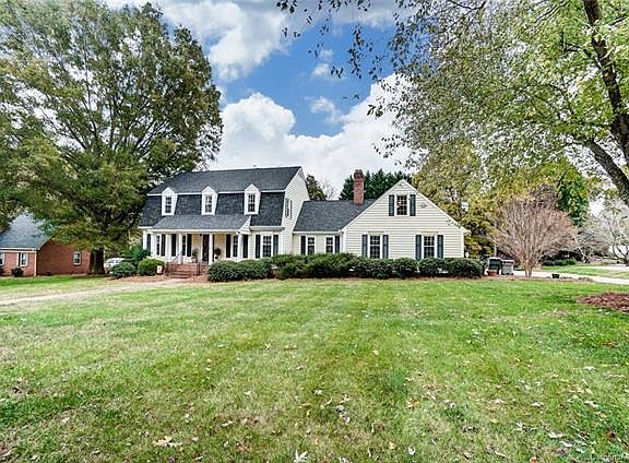 4th image of 3524 Country Club Dr