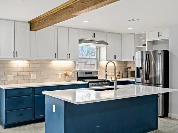 123 E 8th St, Irving, TX 75060