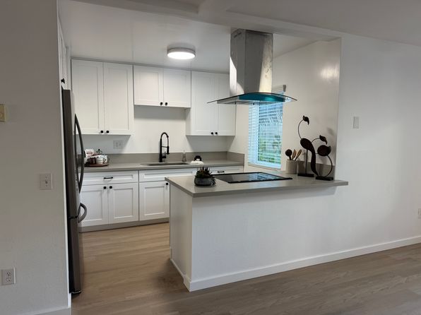 699 Eaton St APT 10