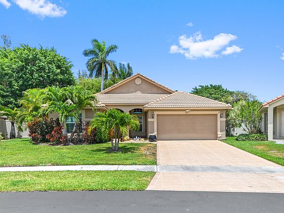 2nd image of 4411 Sunset Cay Circle
