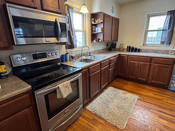 2nd image of 316 N Mill St