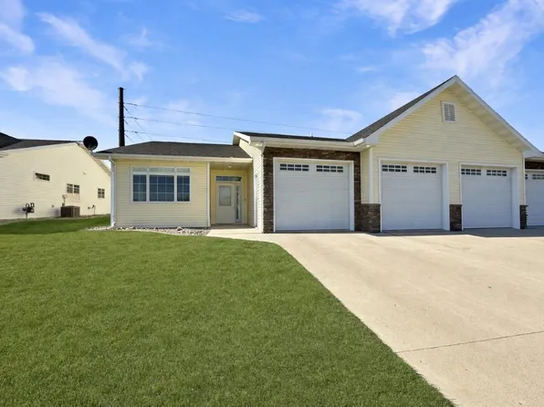 3502 20th St SE, Minot, ND 58701