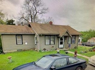 5901 Oak Grove Rd, Kansas City, KS 66106